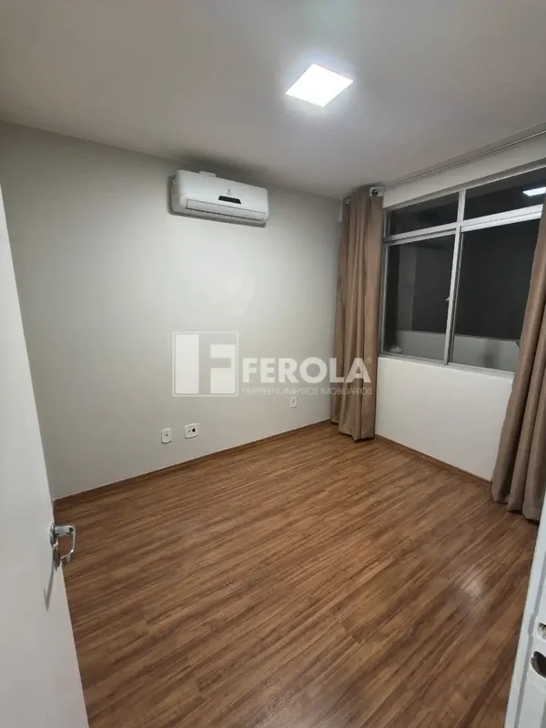 Apartamento Reformado de 1 Quarto à Venda – 714 Norte | Centro de BrasíliaMore c...