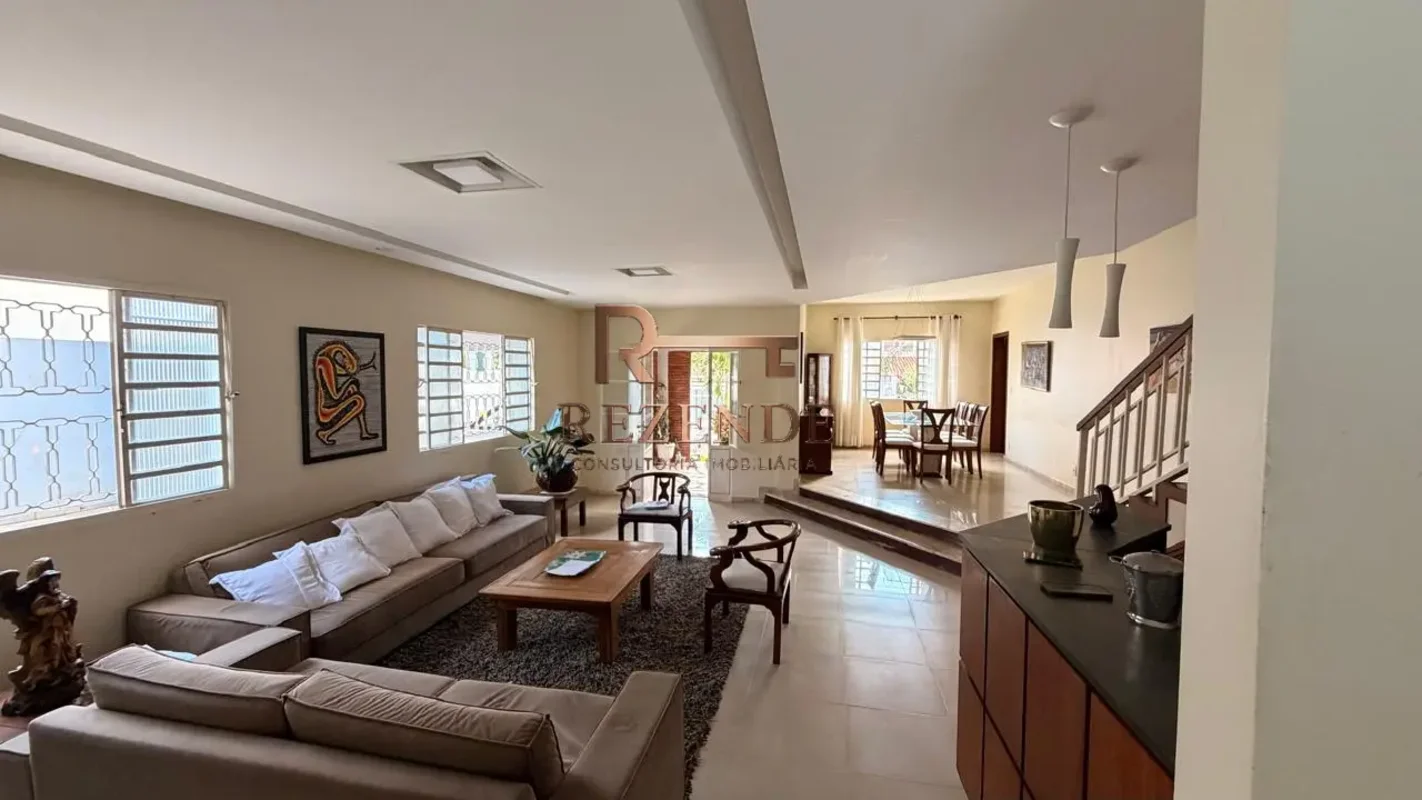 Casa à venda na QL 12 – Lago NorteUma excelente oportunidade para quem valoriza ...