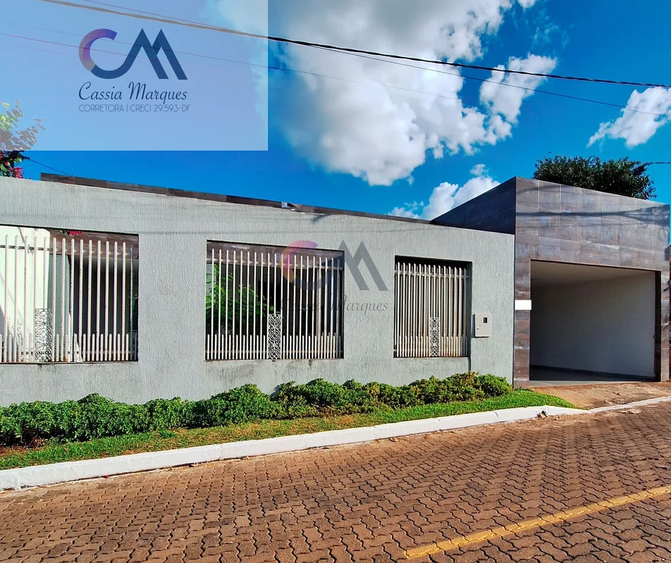 OPORTUNIDADE ÚNICA NA VICENTE PIRES-DF!Excelente casa térrea em condomínio fecha...