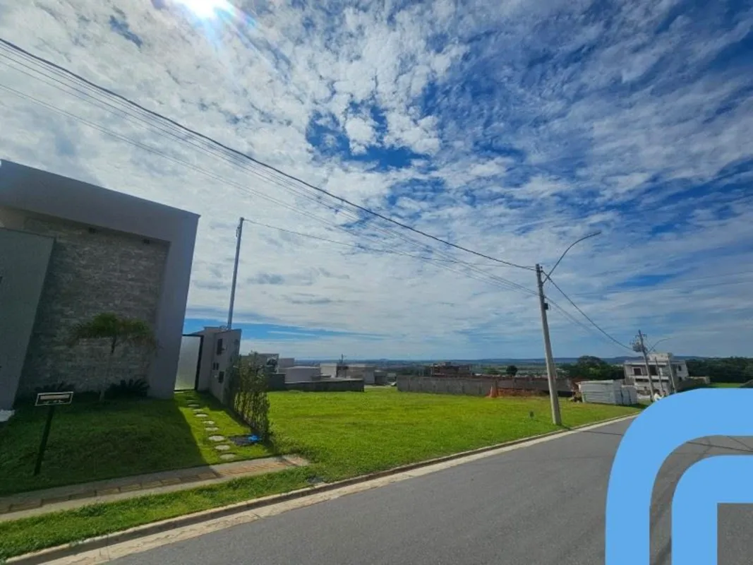 Terreno à venda no Jardins Napoles, Senador Canedo - Ref. VM751 Lote Jardins Nap...