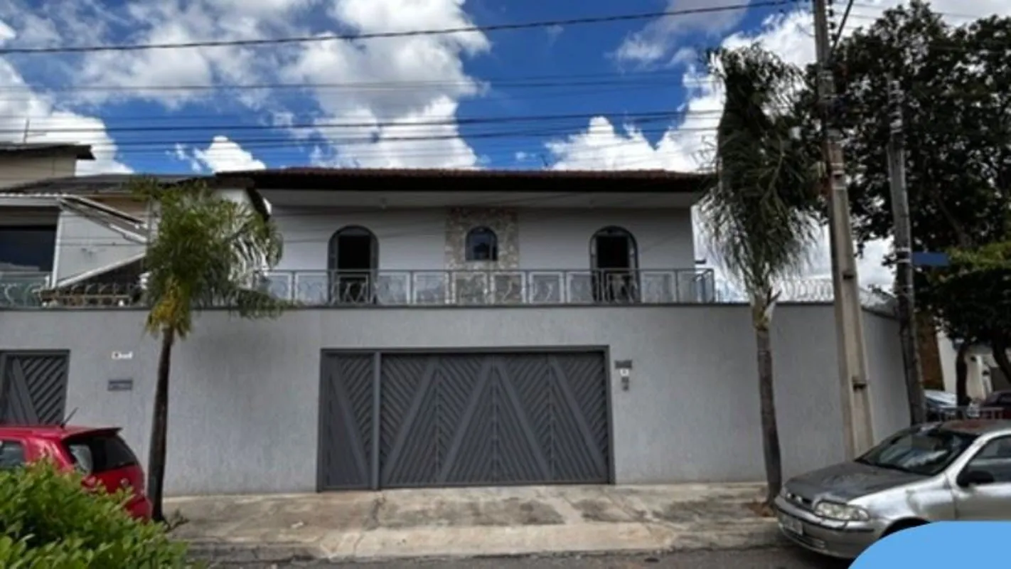 Terreno à venda no Jardim América, Goiânia - Ref. VRy020 Sobrado lindo de esquin...