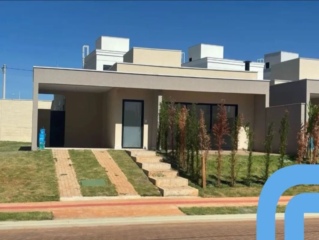 Casa em condomínio à venda no Conjunto Storil, Aparecida De Goiânia - Ref. VWN81...