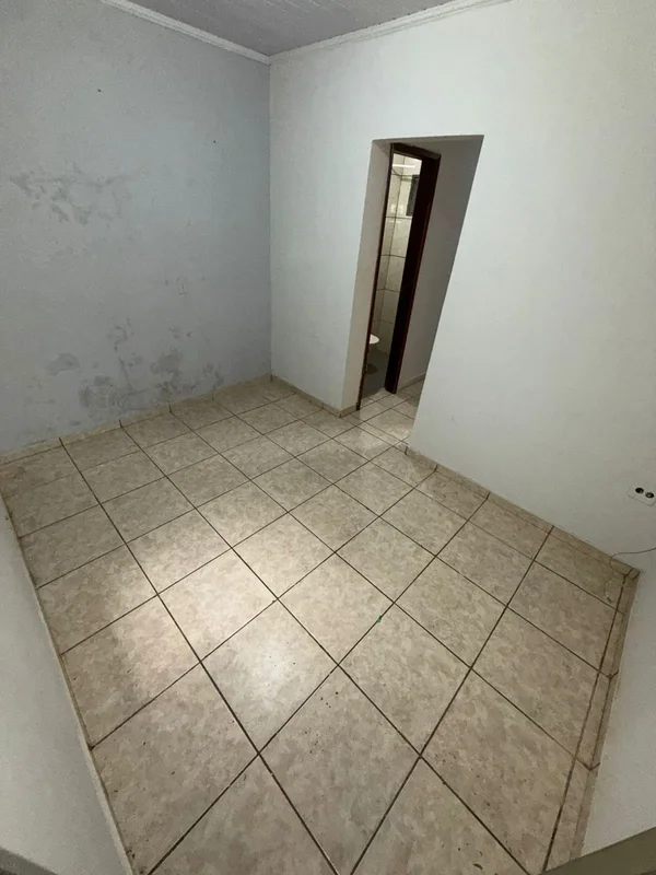JDM IMOBILIÁRIA ALUGA:Kit na QD 405 do Recanto das Emas 405 próximo IMED- 2º and...