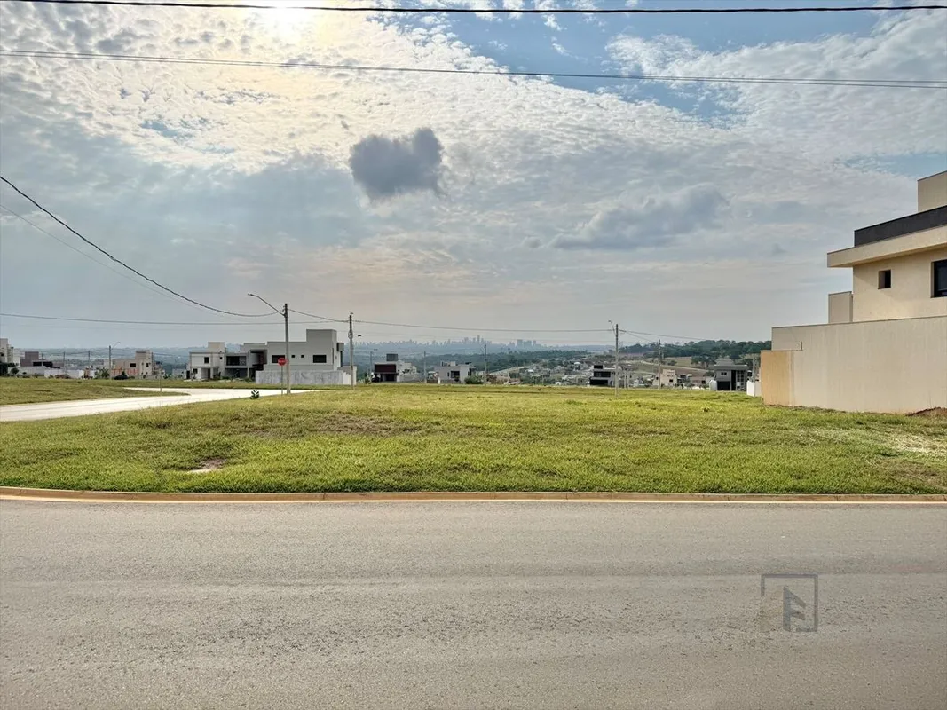 Lote de esquina com 374 m² disponível para vendaLocalizado em uma das regiões qu...