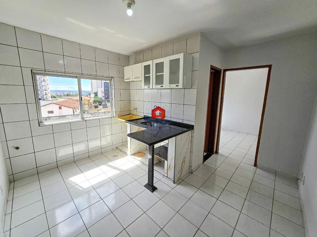 Localizado no Setor Leste Universitário, com aproximadamente 30m² composto de: q...