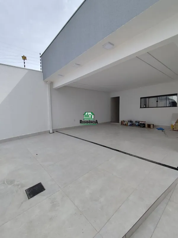 Casa muito bem localizada no Setor Sul, com mercado ao lado e linha de ônibus di...