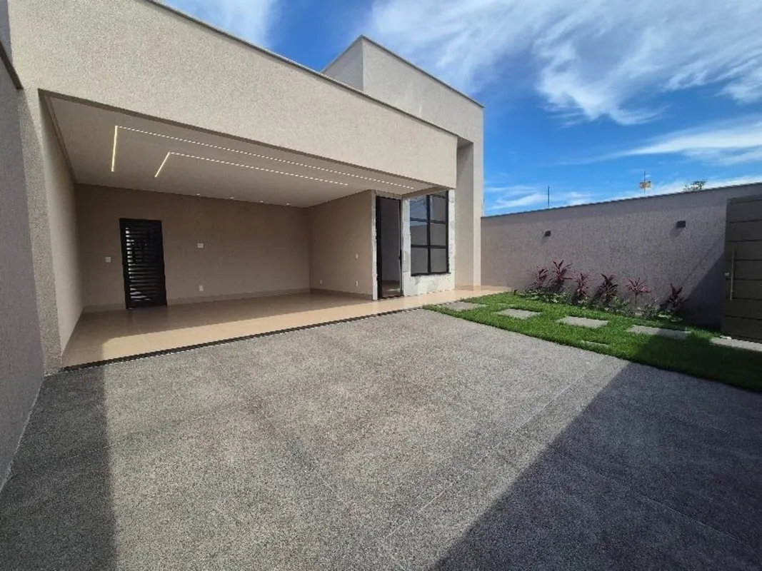 GH2436 Casa com 3 quartos no Setor Três Marias, em terreno com 300,00m² com 144,...