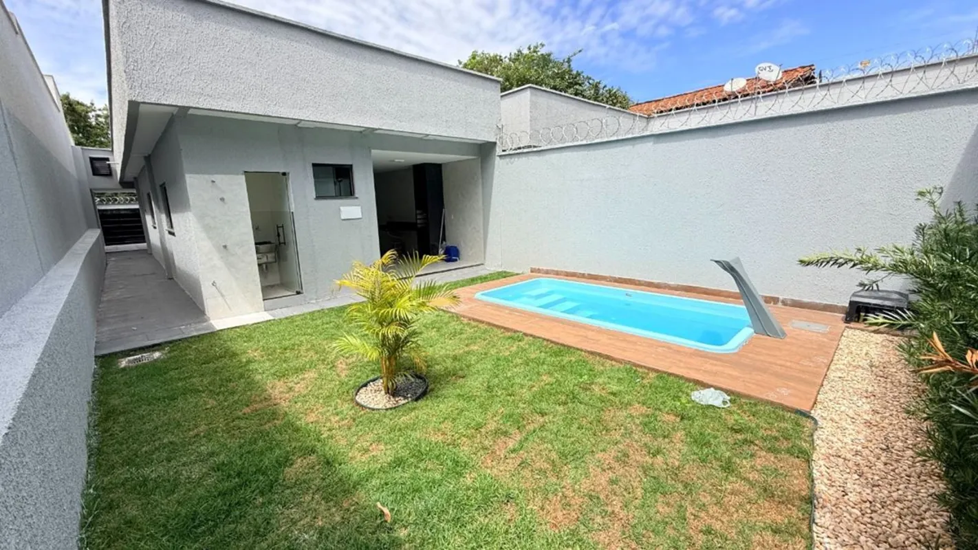 GH2432Casa com 3 quartos no Jardim Helvécia , em terreno com 270m² com 135m² de ...