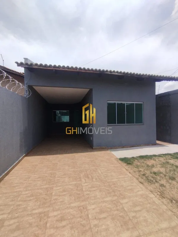 GH2524Casa com 3 quartos, Bairro Cardoso, Aparecida de Goiânia - GOA casa possui...