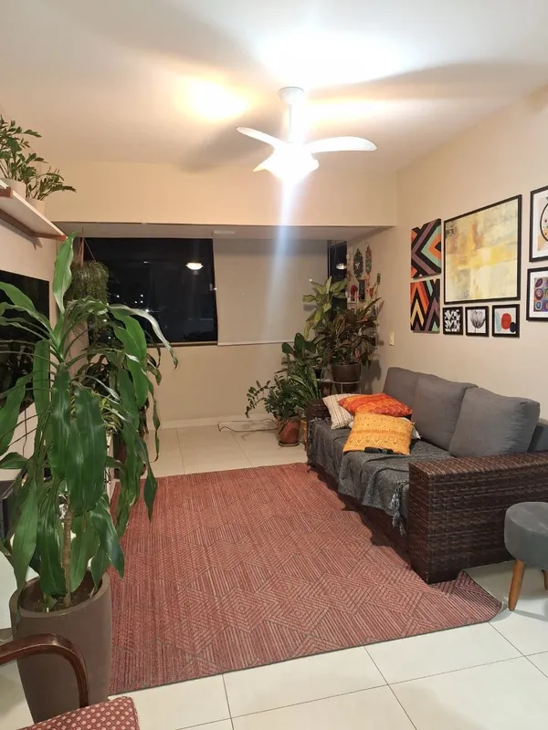 ?? Apartamento com 90m², no 6º andar, com frente para o nascente??? 3 quartos, s...