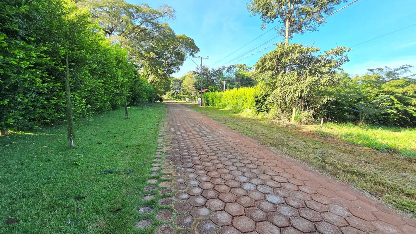 Viva o equilíbrio perfeito entre a tranquilidade do campo e a praticidade da vid...
