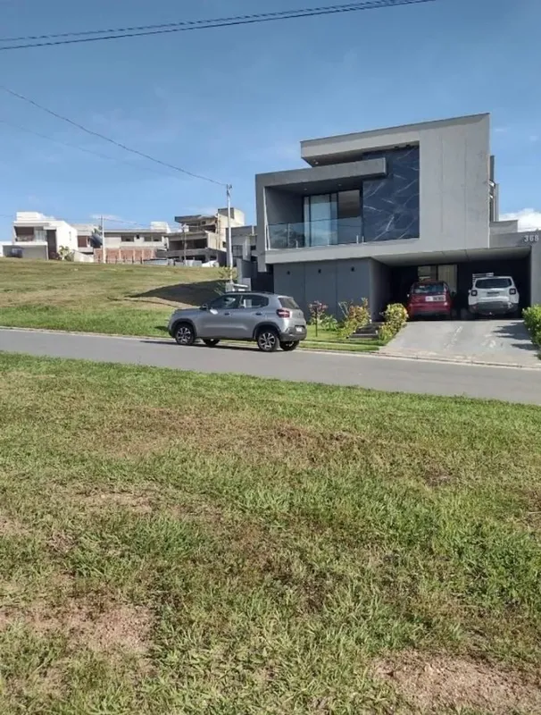 Se você busca segurança, lazer completo e localização estratégica, esse lote é a...