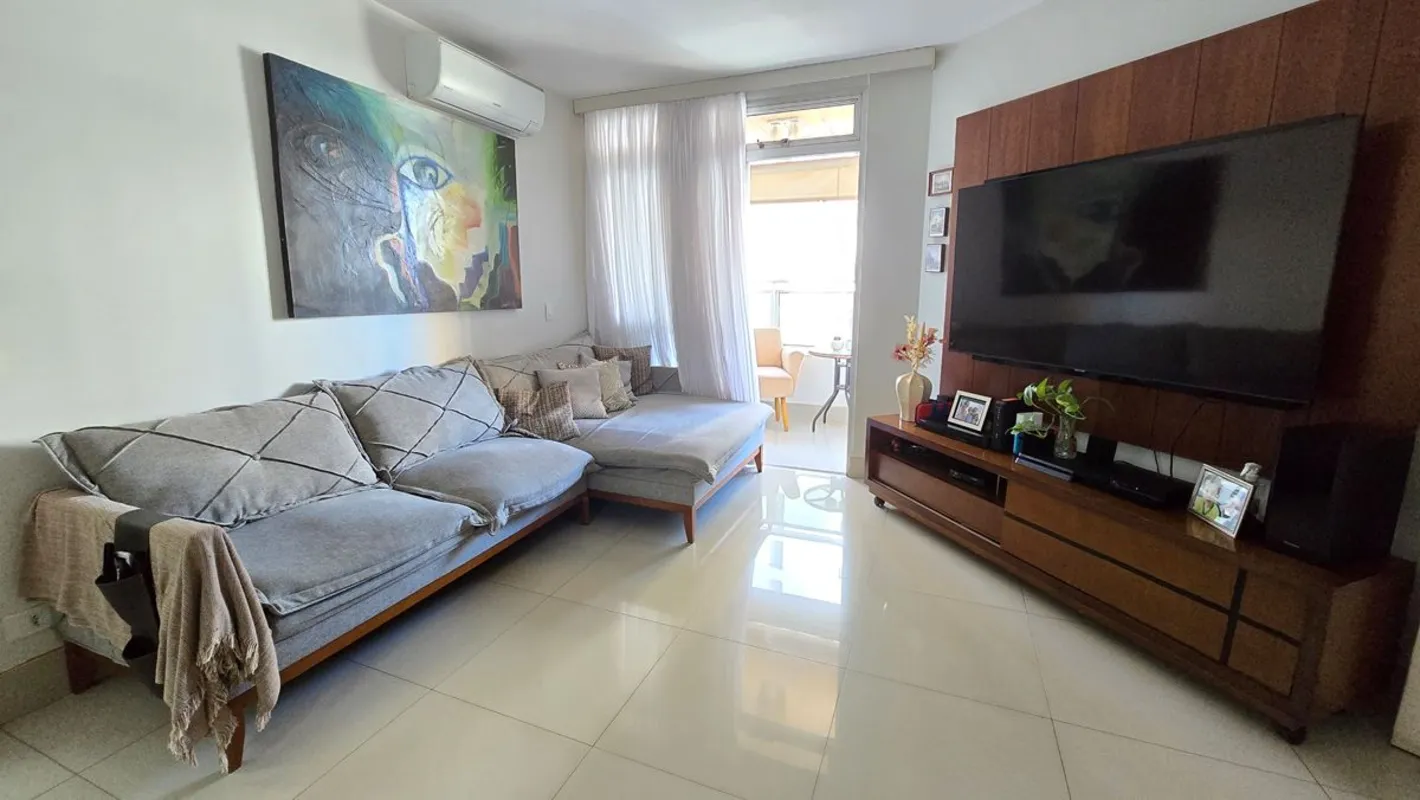 Excelente apartamento com planta espaçosa, reformado e condomínio com infraestru...