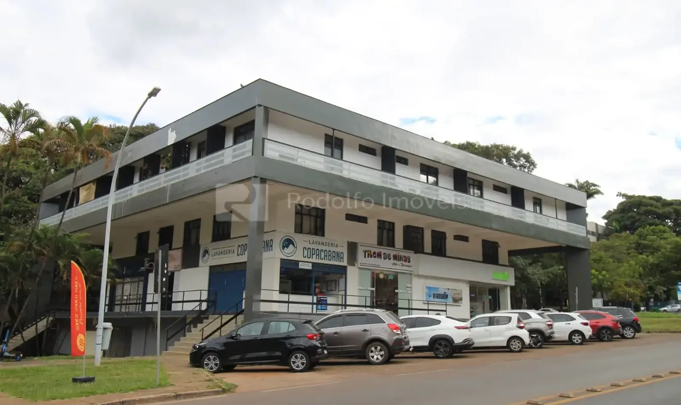 LOJA DE GALERIA COM BANHEIRO E PISO EM PORCELANTO NOVO. 05/05/26