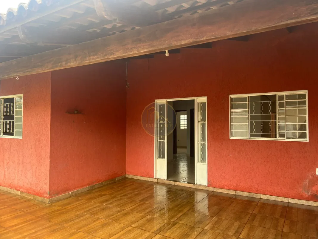 Casa térrea dentro de um excelente condomínio com infra estrutura;3 quartos send...