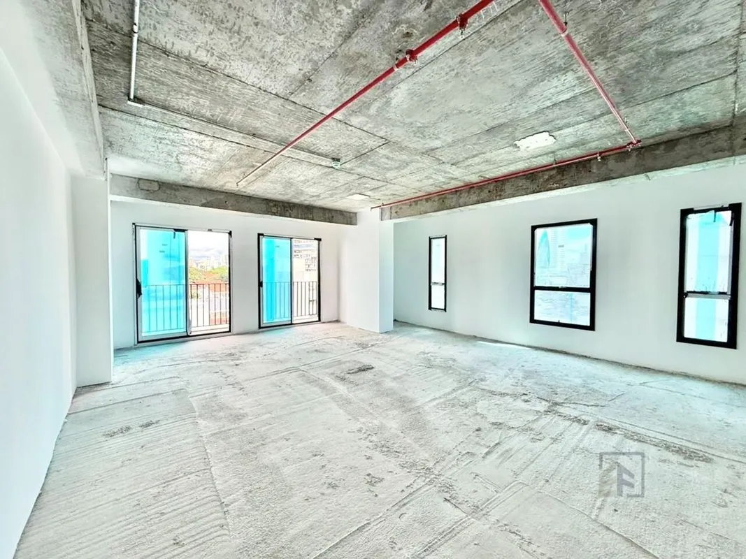 Excelente sala comercial Opus Pateo 136 Oportunidade de adquirir uma sala comerc...