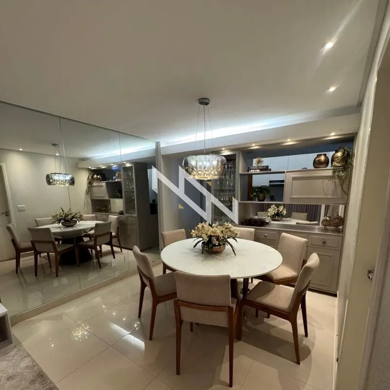 Oportunidade recem reformado venda no Setor Bueno! Apartamento com 72m², 2 quart...