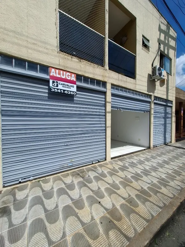 Sala comercial com 35 m², bem distribuída e pronta para uso, localizada próxima ...