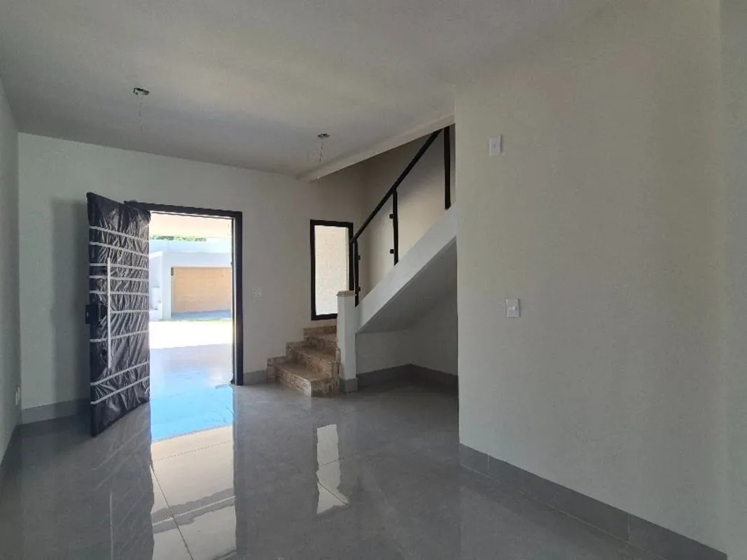 GH2544 Sobrado com 2 quartos no Sítios Santa Luzia, em terreno com 135,00m² com ...