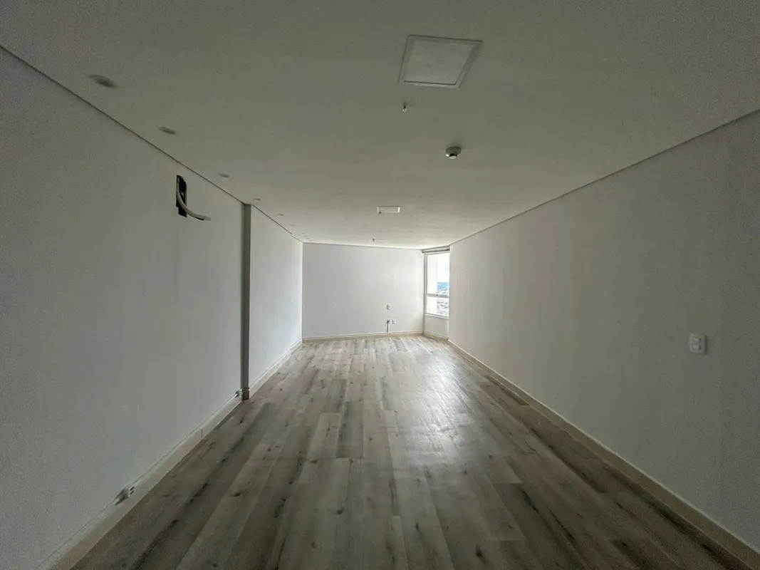 Se você busca um espaço versátil, moderno e pronto para adaptar ao seu negócio, ...