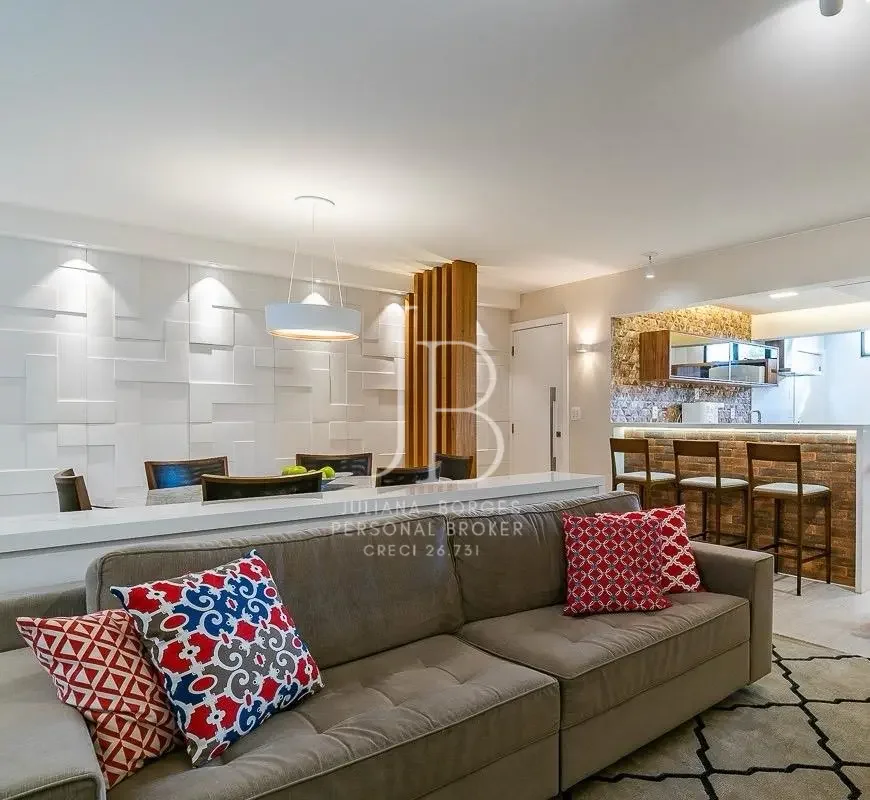 Vendo com EXCLUSIVIDADE.Lindo apartamento todo reformado, composto de :03 quarto...