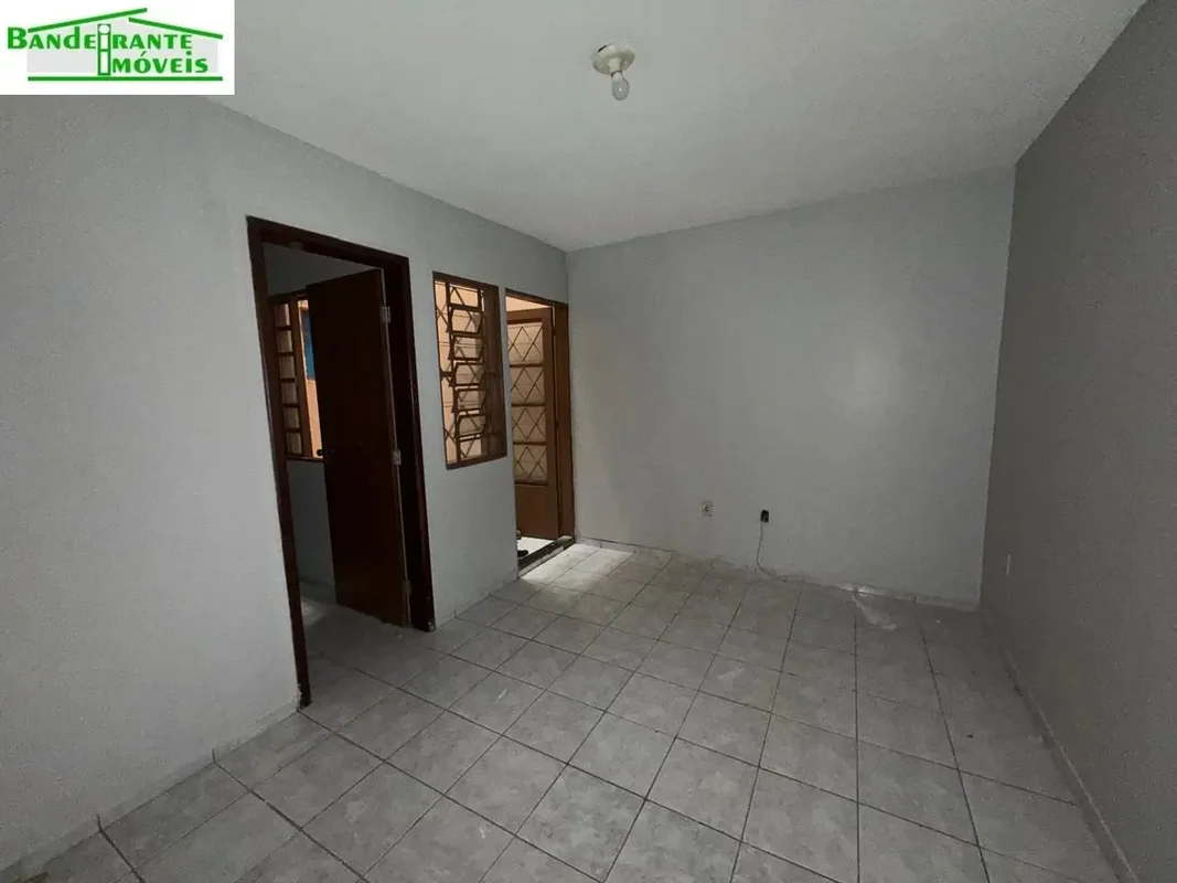 EXCELENTE APARTAMENTO!!!IMÓVEL COMPOSTO POR:- 01 QUARTO;- SALA;- COZINHA CONJUGA...