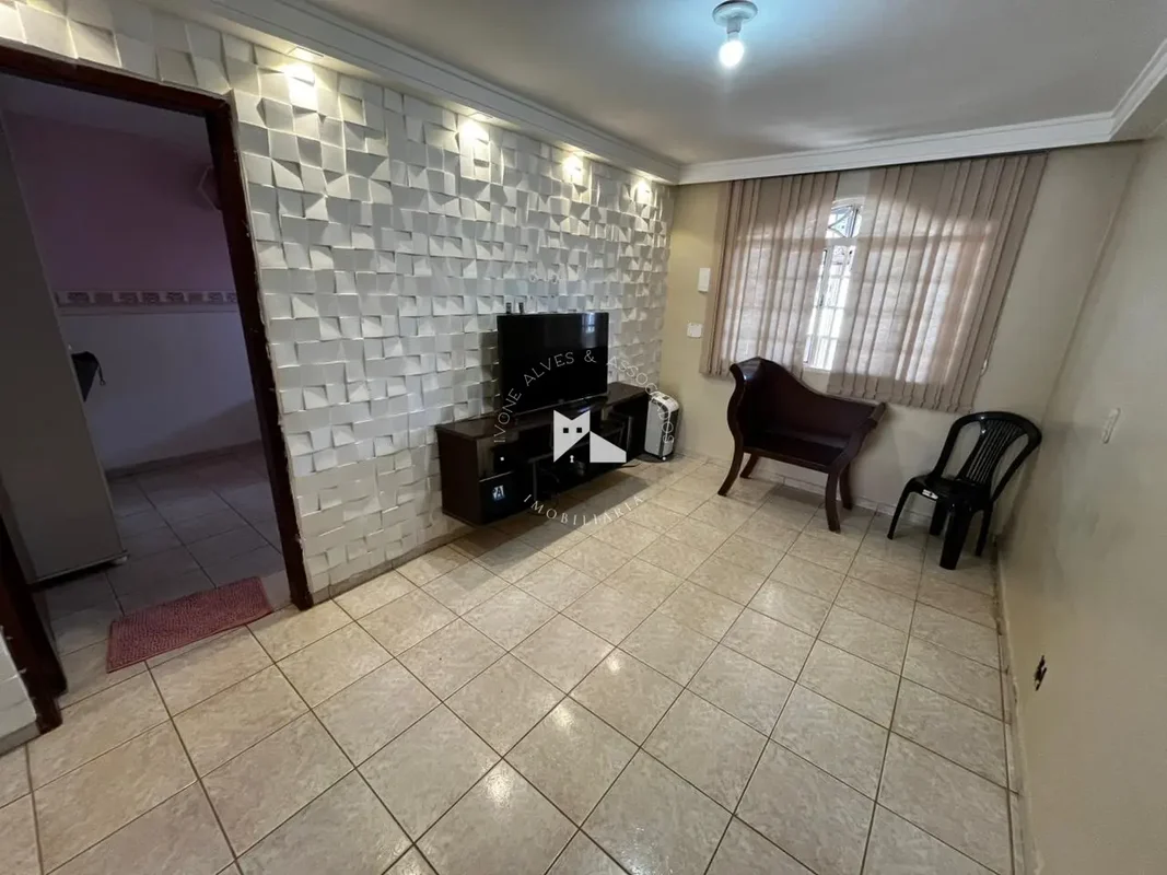 Localizada na QNP 10, Ceilândia Sul, essa residência oferece a combinação de con...