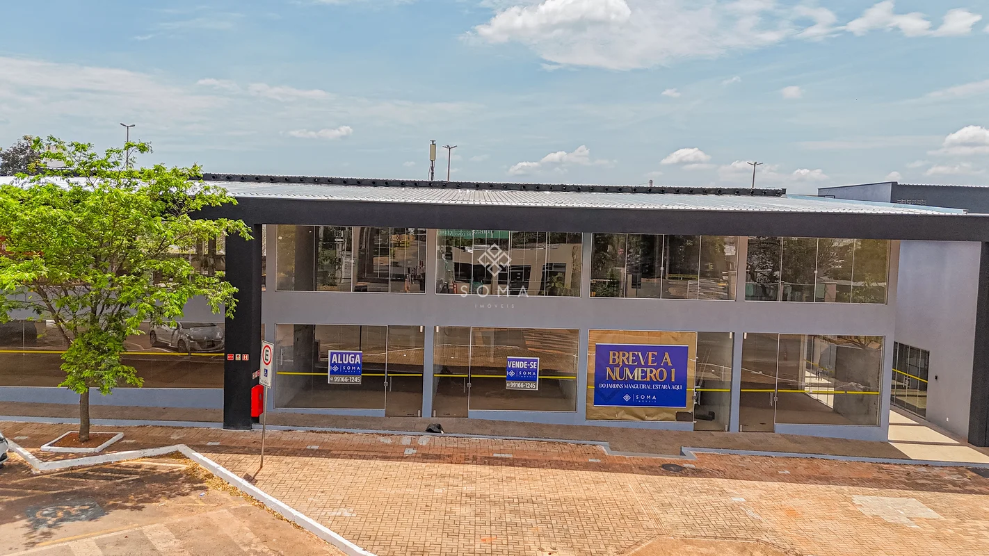 Excelente loja com 106,43 m² de área total, sendo 55 m² no piso térreo e 51,43 m...