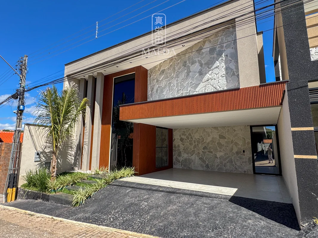 Casa Alto Padrão 4 Suítes à Venda Arniqueiras | Lote 500m² | Piscina | Churrasqu...