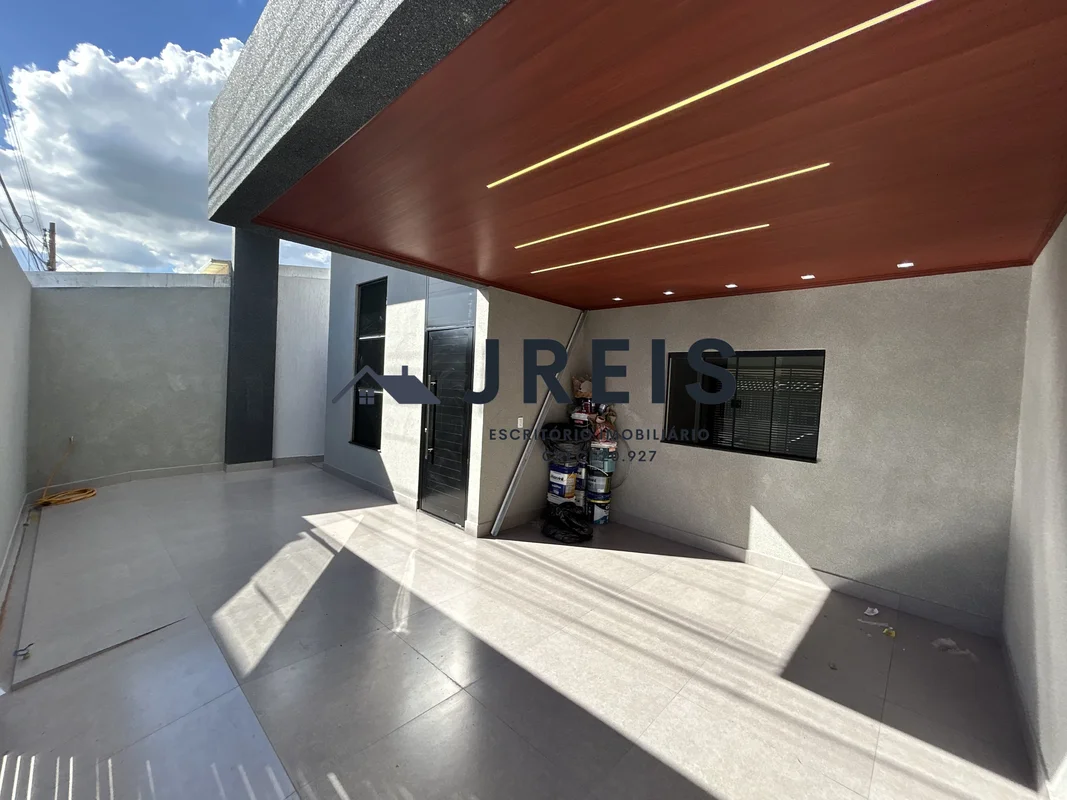 JREIS ESCRITÓRIO IMOBILIÁRIO imóvel sendo:* 3 quartos sendo uma suíte;* Projeto ...