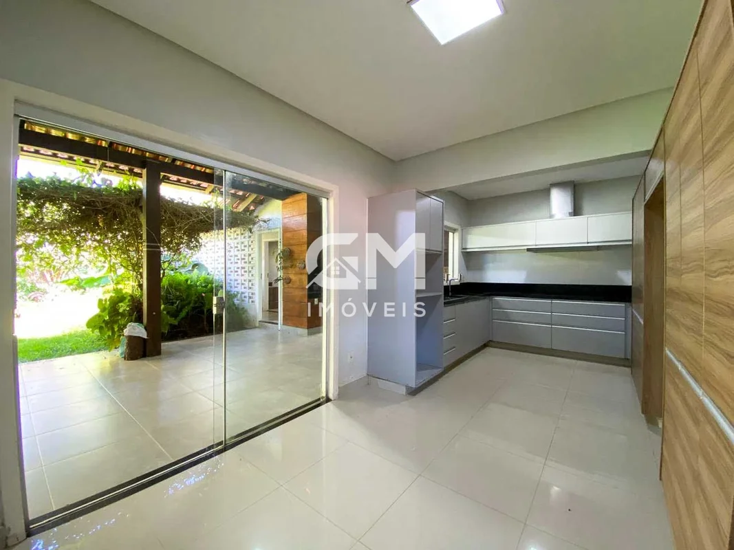 GM IMOVEIS VENDE EXCELENTE CASA NO CONDOMINIO MANSOES COLORADO.Terreno : 450,00 ...