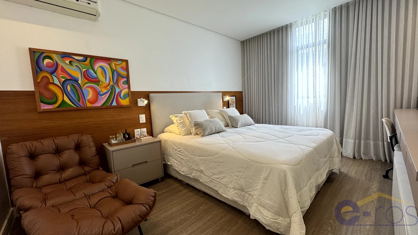Olá, sejam bem vindos(a), Gostaria de apresentar este exclusivo apartamento na 1...