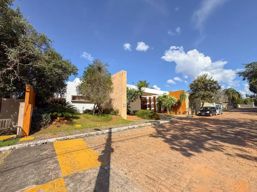 Sofisticação, Exclusividade e Conforto no Lago Sul II – Jardim Botânico | Brasíl...