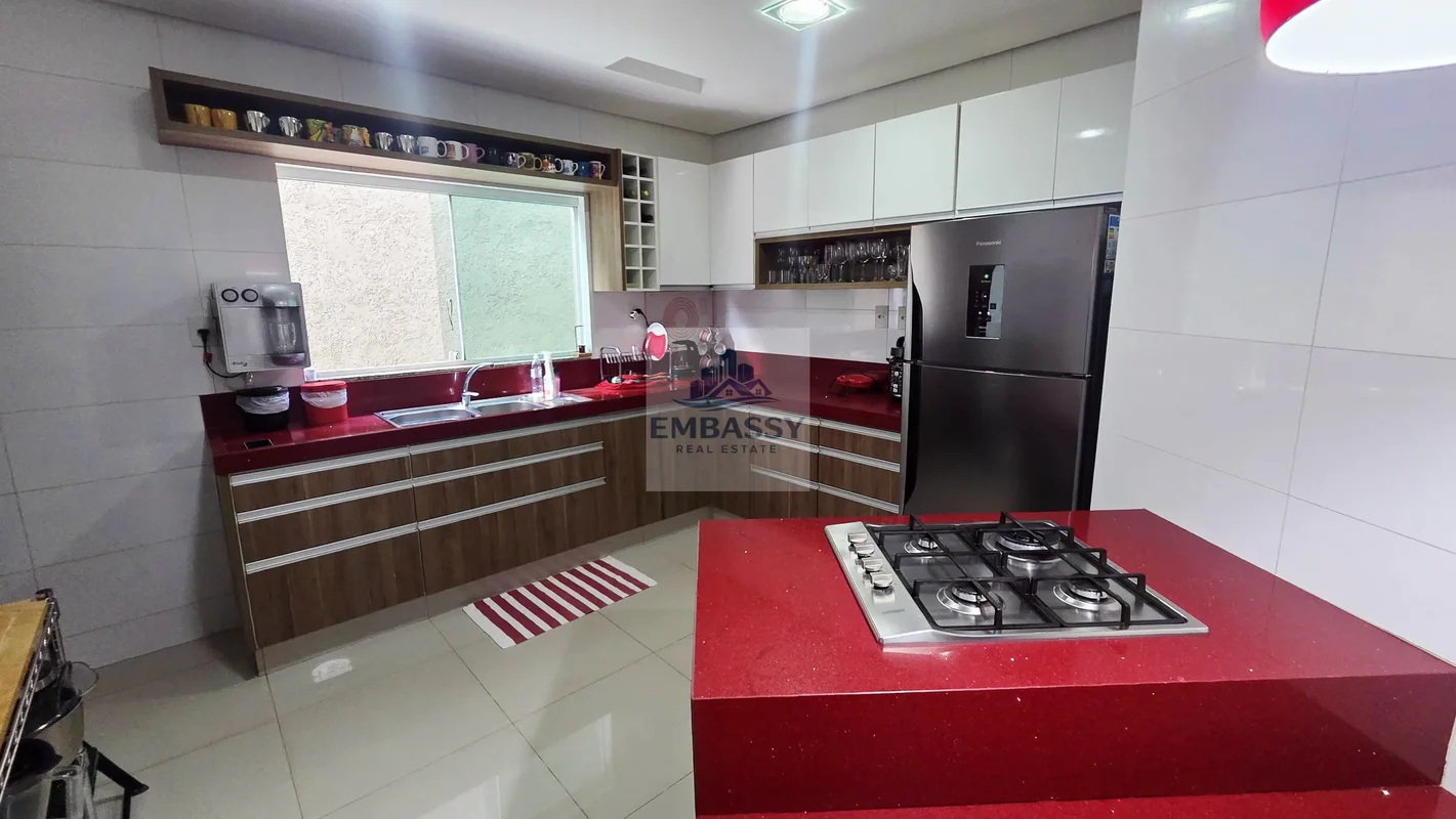 IDEAL PARA DIPLOMATAS E EMBAIXADAS!CASA TODA MOBILIADA E EQUIPADA.Descubra uma c...