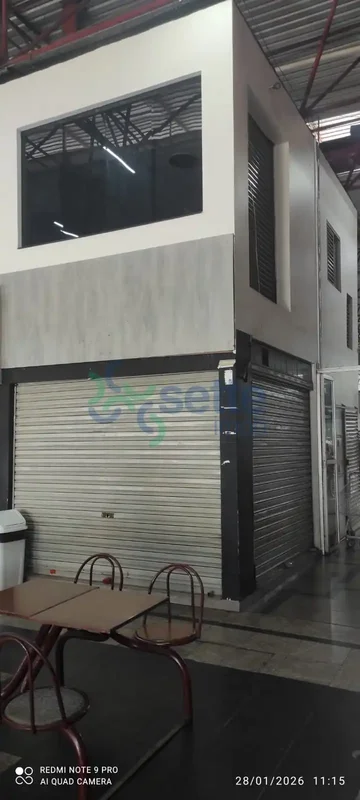 VENDO ponto comercial na área de alimentação da FEIBOX!Loja com 36 m², sendo 18 ...