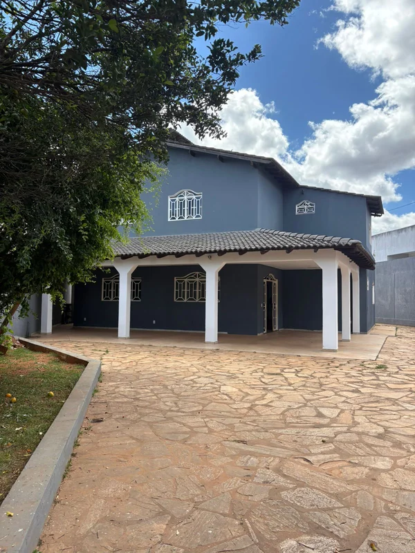Casa Sobrado para Locação — Jockey ClubExcelente sobrado disponível para locação...