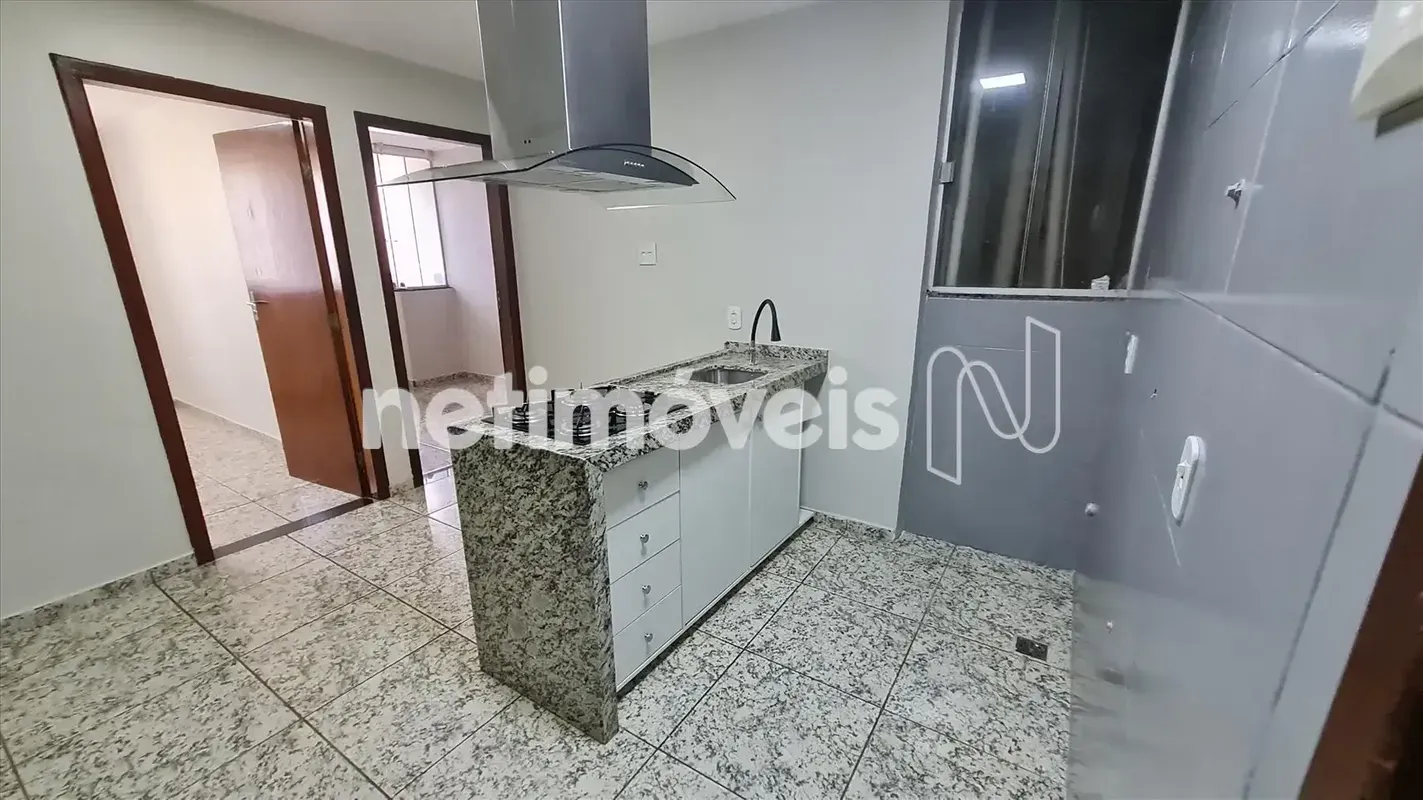 ED. Residencial: -- 2 Quartos -- Sala, -- Banheiro, -- Cozinha Americana -- Cerâ...