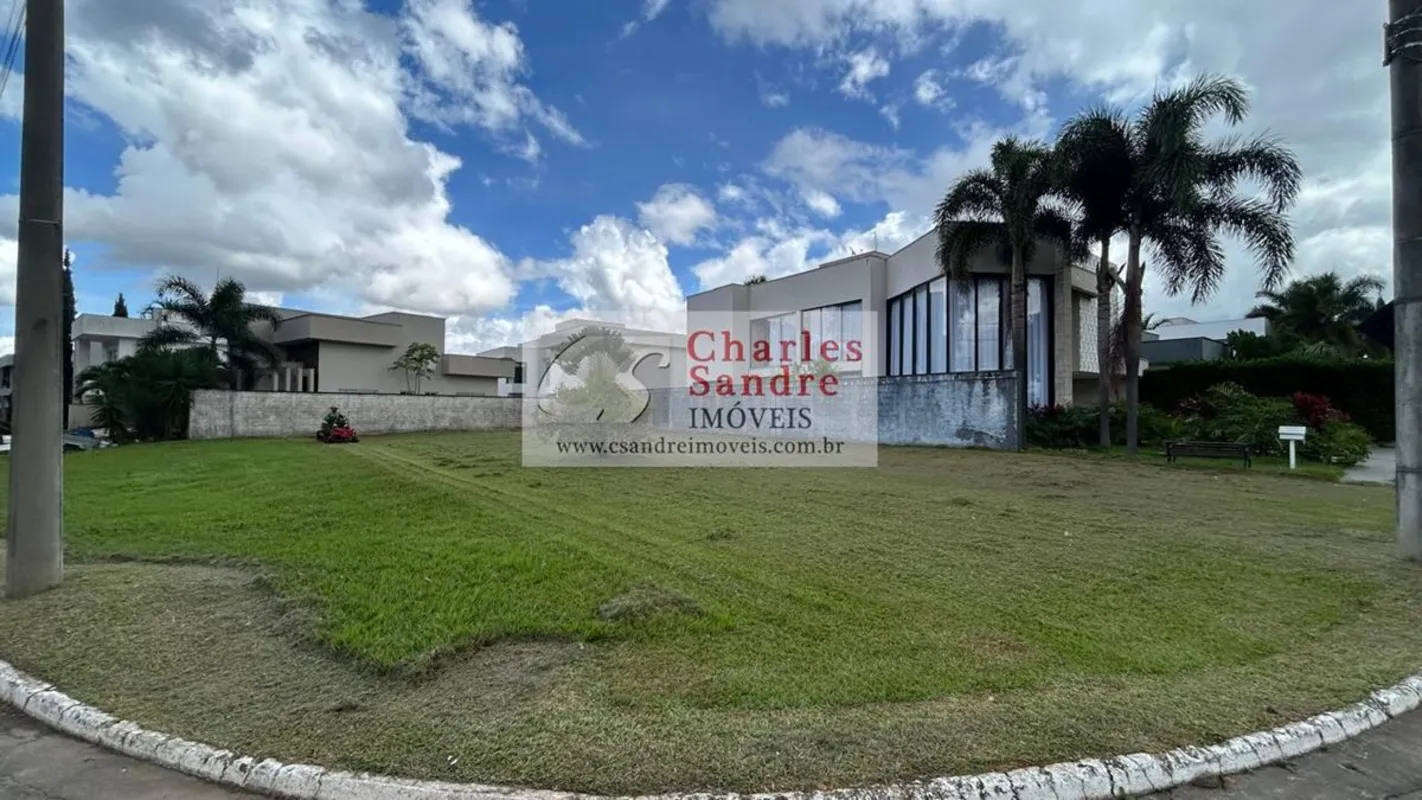 Condomínio do Lago - Goiânia-GO Lote de esquina (Rua do Lago 25, Qd. 24, lt. 01)...