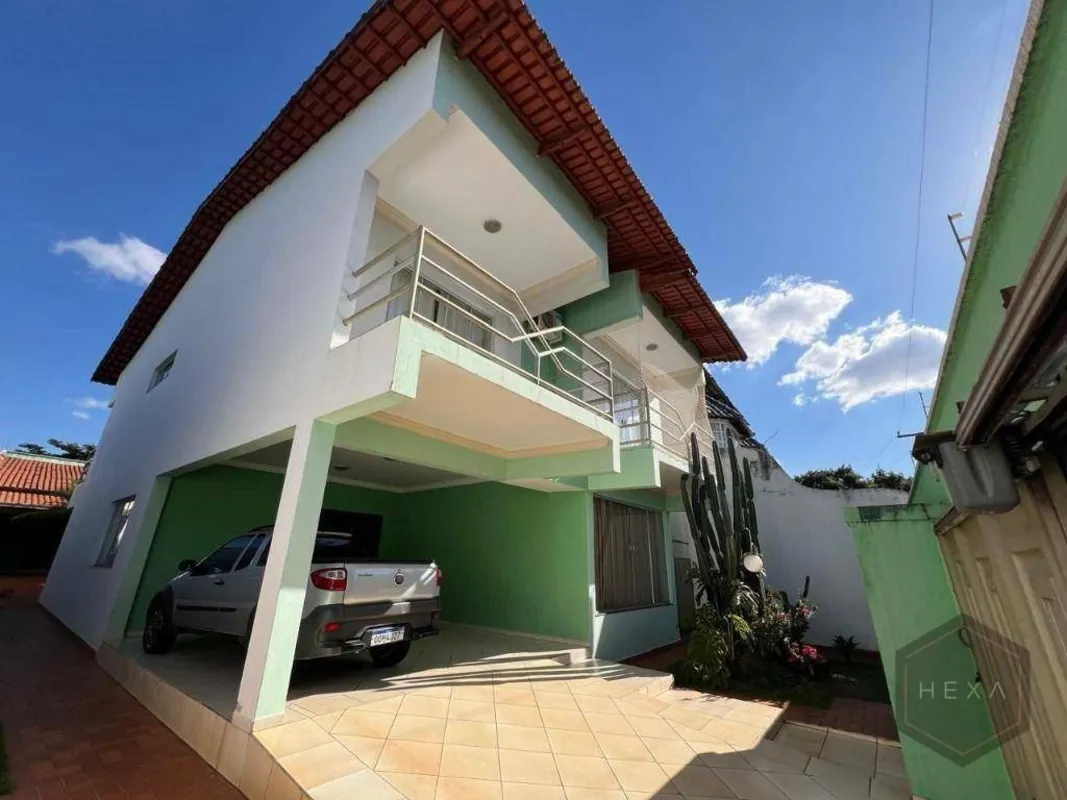 Sobrado no Jardim Planalto, localização privilegiada!Com 413 m² de terreno e 307...