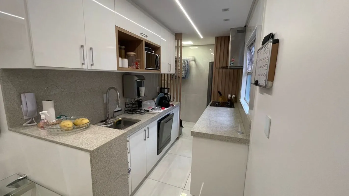 Excelente apartamento no setor Jardim Goiás, apartamento de 2/4 recém reformado,...