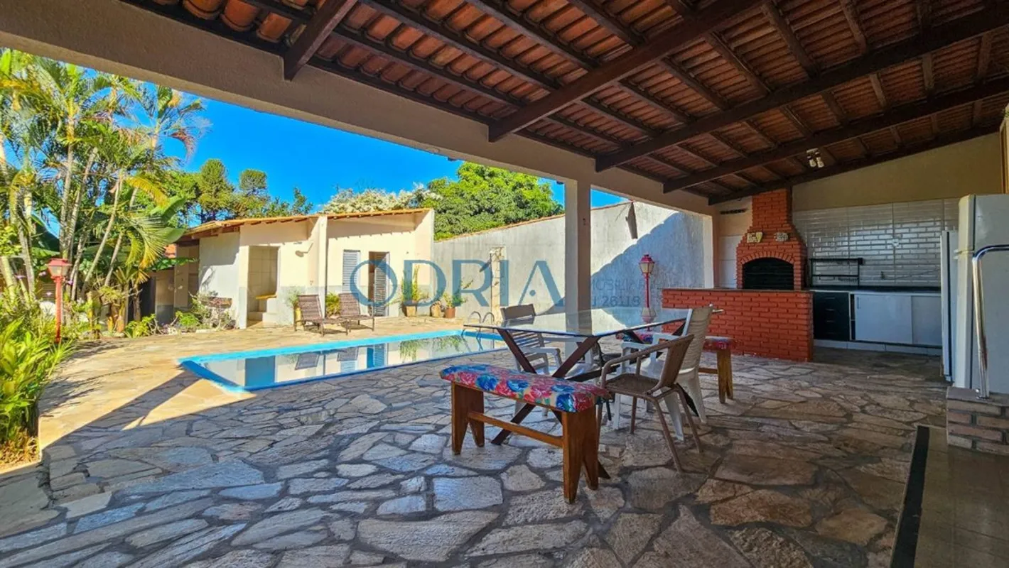 Casa no Condomínio Estância Jardim Botânico com segurança 24 horas, áreas de laz...