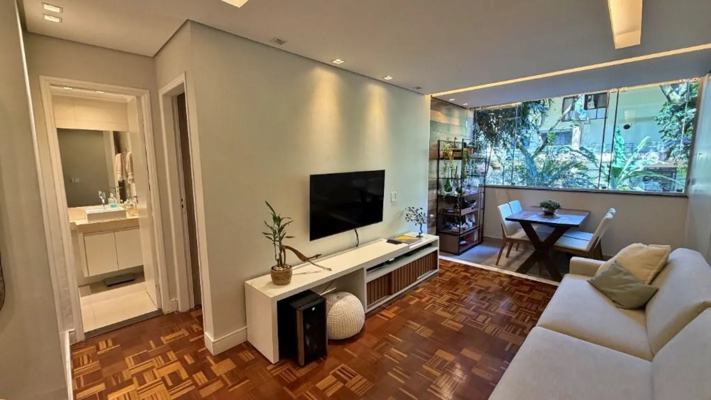 Apartamento à venda na SQN 216 Bloco B, com 44,98m² de área útil, ideal para que...