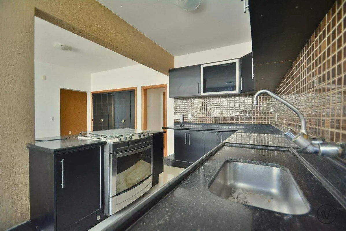 Excelente apartamento conta com 158m² de área privativa, localizado em andar alt...