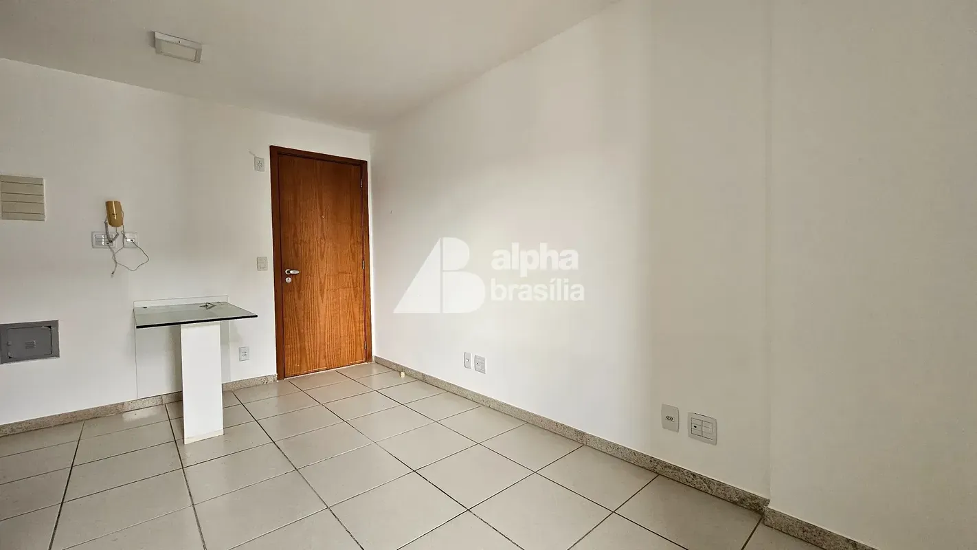 Imóvel completo e bem localizado, oferecendo conforto e praticidade:Sala com est...