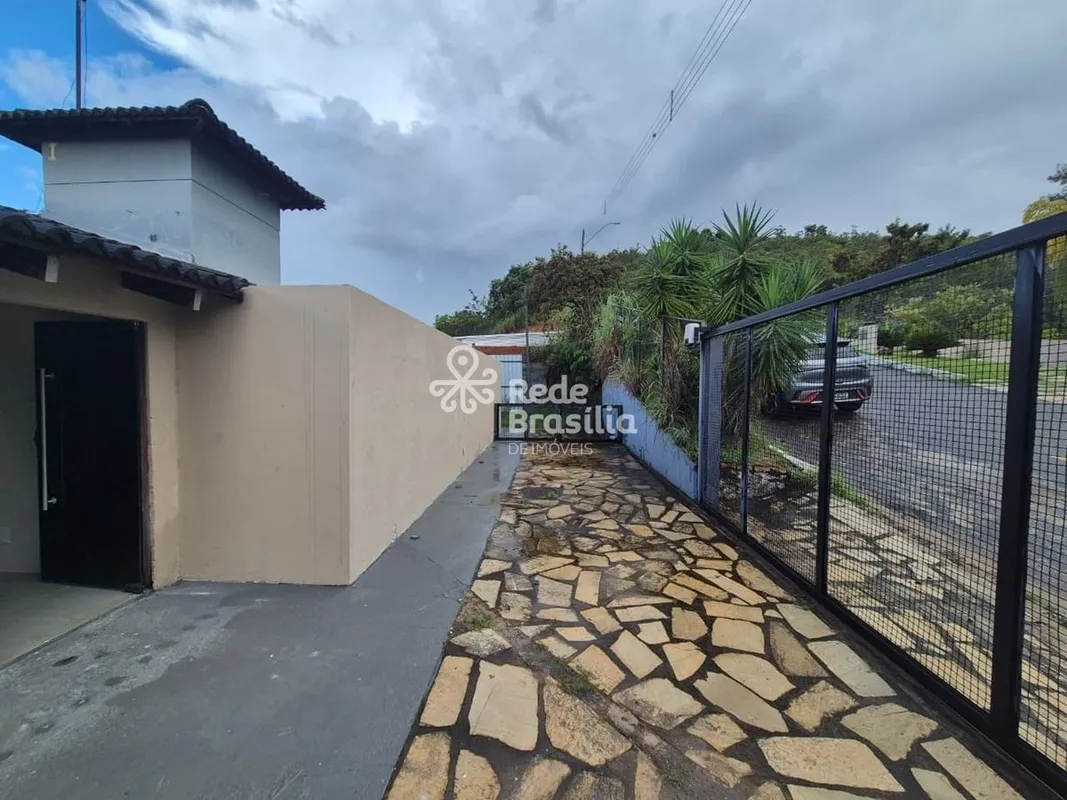 Casa para Locação no Condomínio Ouro Vermelho ISe você busca conforto, tranquili...