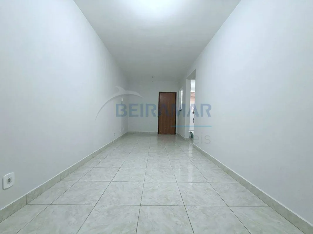 Características do imóvel:- Sala ampla e bem iluminada, ideal para momentos de c...