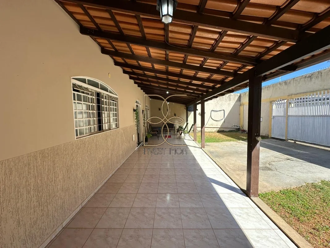 BE INVEST IMOB VENDE:CASA EM VICENTE PIRES – RUA 3Casa ampla e aconchegante em c...