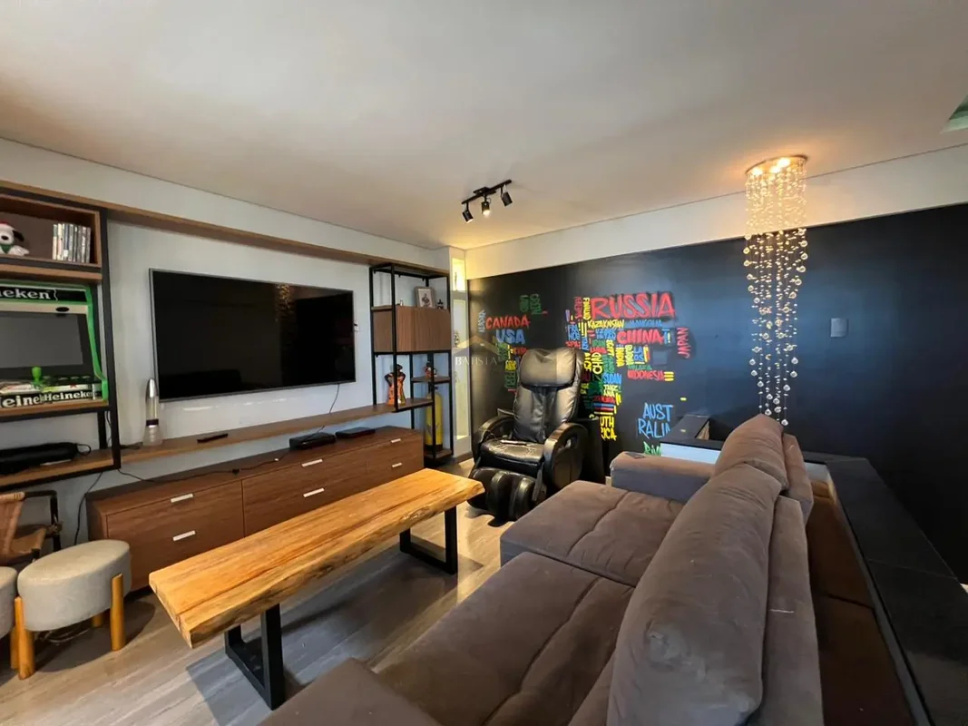 Batista Soluções Imobiliárias vende:Excelente cobertura com jacuzzi em Taguating...