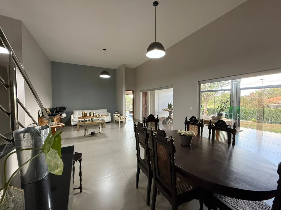 Casa térrea perfeita para famílias no Park Way – Quadra 15, Condomínio fechado e...