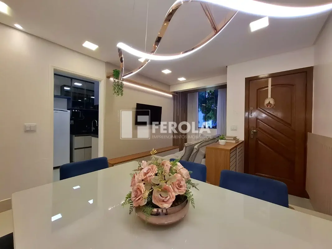 Exclusividade FEROLA.Há 26 anos sendo referência em Brasília!Vende excelente apa...